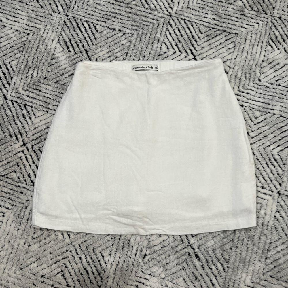 Abercrombie & Fitch Scarlett Linen-Blend Mini Skort - Picture 3 of 5
